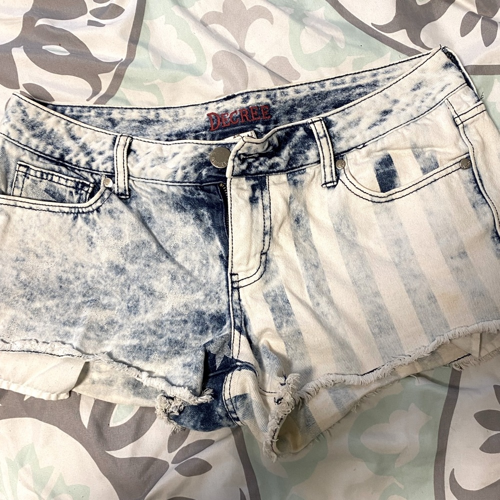 Decree women’s short shorts. Size 13. American flag print Jean shorts